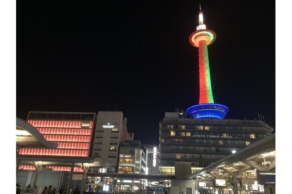 京都タワーのクリスマスモード
