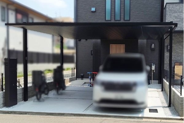 ＜最近の施工事例＞三協アルミ｜カーポートFⅡ-RW 2台用の新タイプを施工！ドットレスライン照明付！