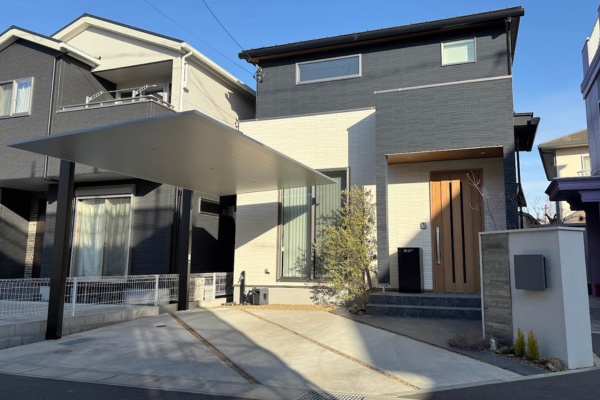 施工事例｜人気のLIXILカーポートSCはサイズや照明は迷うところ。お客様も専門店と打合せで納得の現場に！