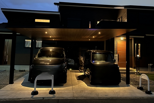 施工事例｜カーポートSC木調とダウンライト、最高のシーンです！