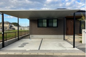 施工事例｜三協アルミ「カーポートFⅡ（F2・エフツー）」2台用は1台用よりデザインが良いです！