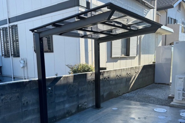 <最近の施工事例>シンプルに駐輪場として<LIXIL>ネスカFミニを設置! <最近の施工事例>シンプルに駐輪場として<LIXIL>ネスカFミニを設置!