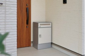 UNISON ripit リピットDB ポスト有り/ポスト無し ルーフ無し/ルーフ付 宅配ボックス 台座付き｜据置きタイプ