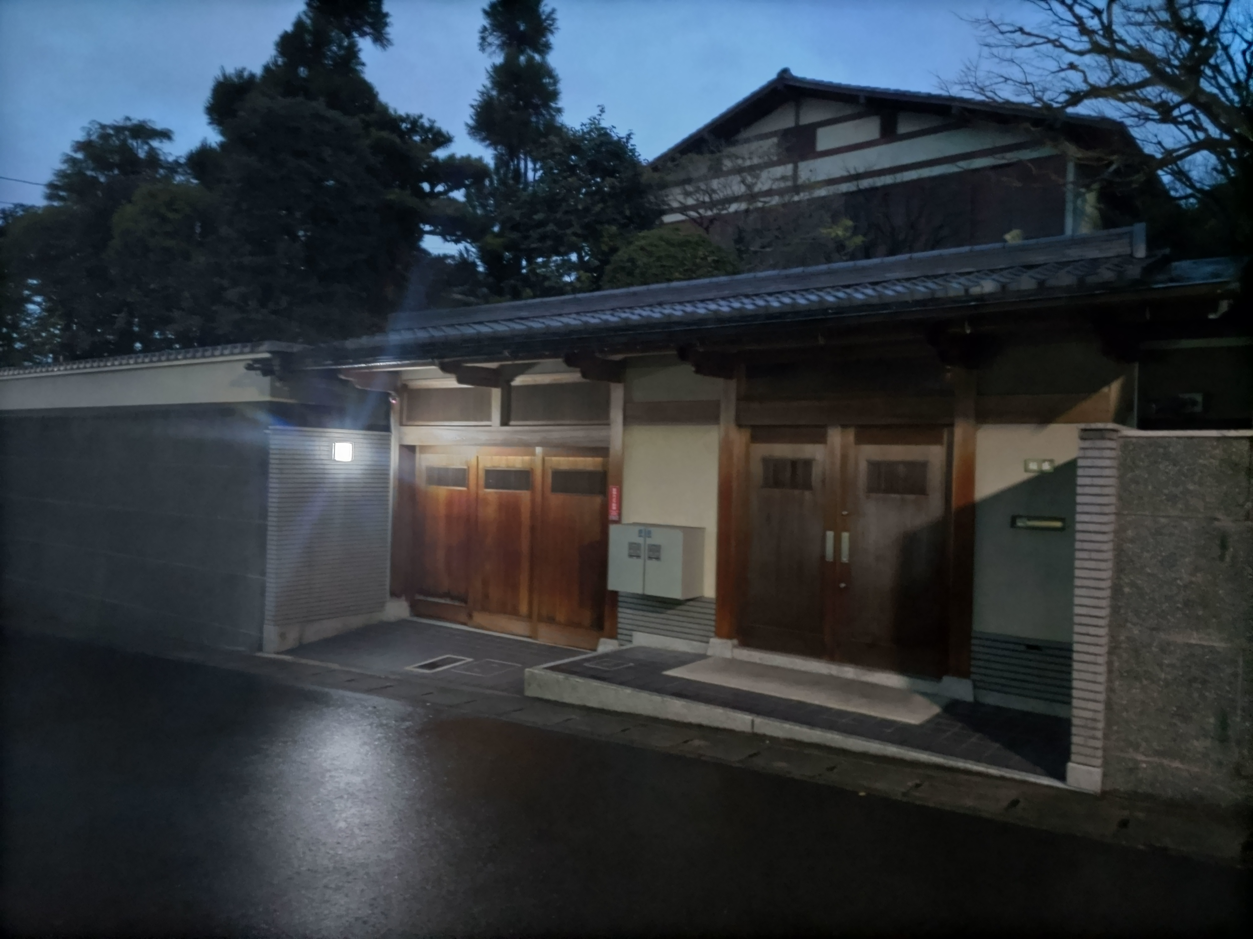 稲森和夫先生宅