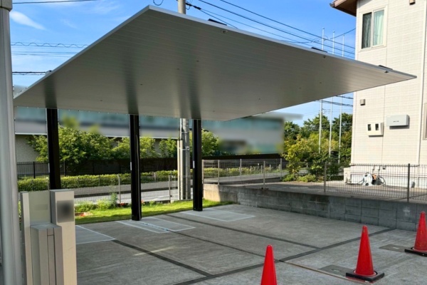 カーポートSC 後方支持 2台用の施工中