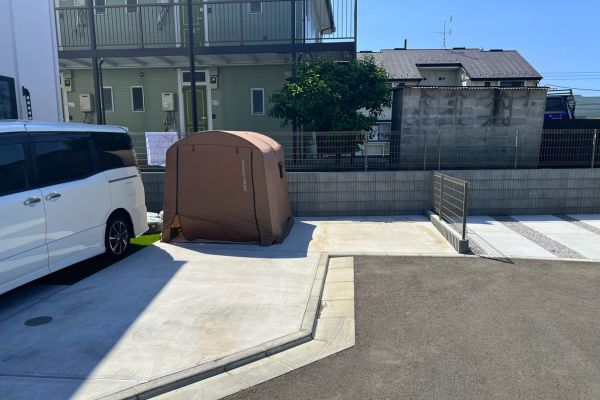 イナバ物置 バイクガレージ アルシアフィット 一般型 土間・床付タイプ バイク保管庫（DM）  施工前